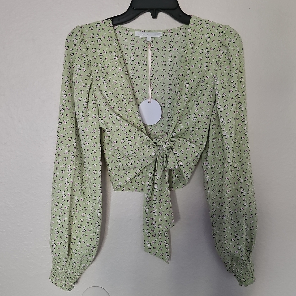 Nwts Floral Green Women's Covertop Size S.